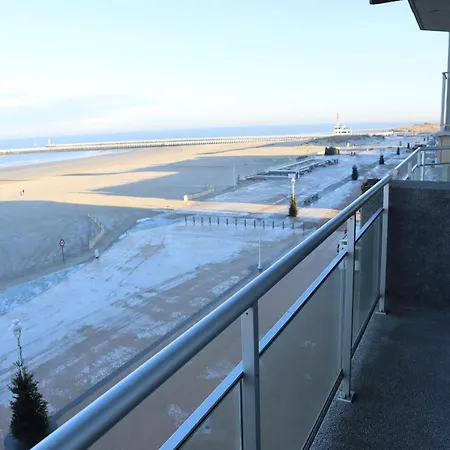아파트 Four Fine 0402 With Beautiful Sea View 니우포르트